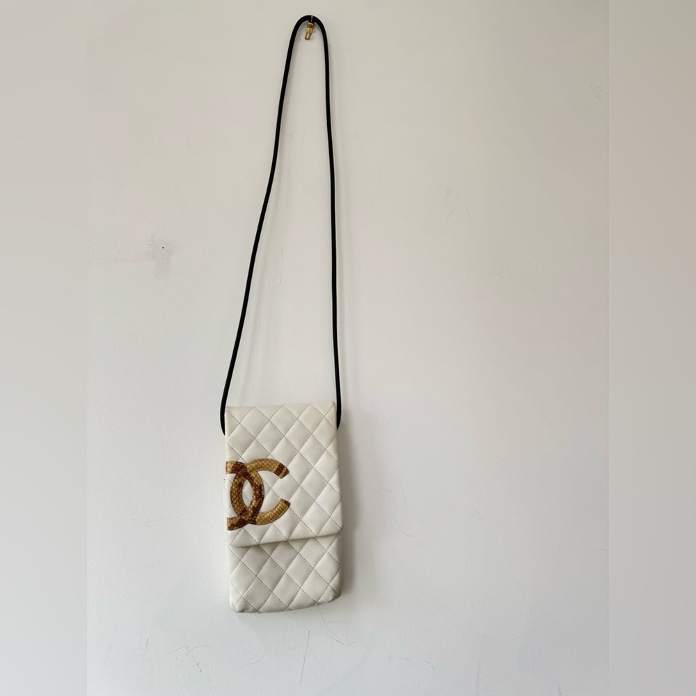 Chanel
Ligne Cambon Phone Crossbody Bag box and dustbag vintage - Picture 16 of 16